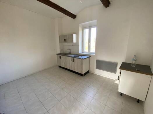 Appartement à louer 310 € 2 pièces 1 chambre 34,6 m² 3ème étage Saint-Ambroix 30500