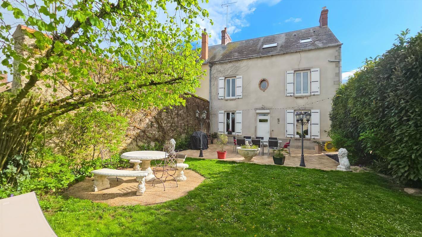 Maison 6 pièces 218 m² · à Angerville · 218 m² · 305 000 €