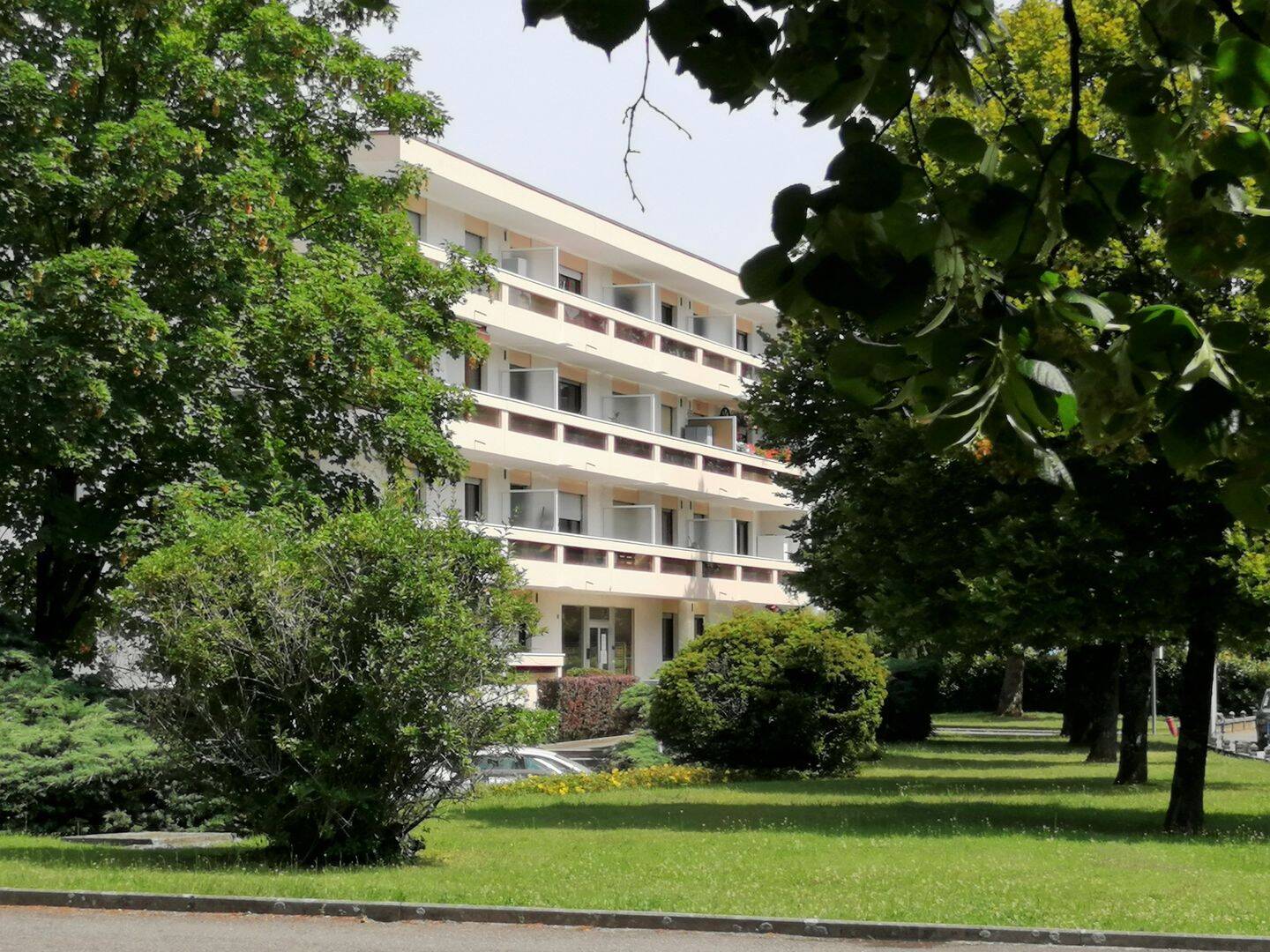 Appartement 1 pièce 40 m² · à Gaillard · 40 m² · 1 200 €/mois