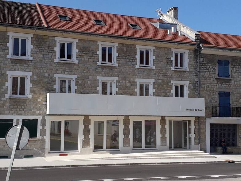 Appartement à louer 559 € 3 pièces 2 chambres 62 m² Sous le toit, Étage 3/3 La Chapelle-en-Vercors 26420