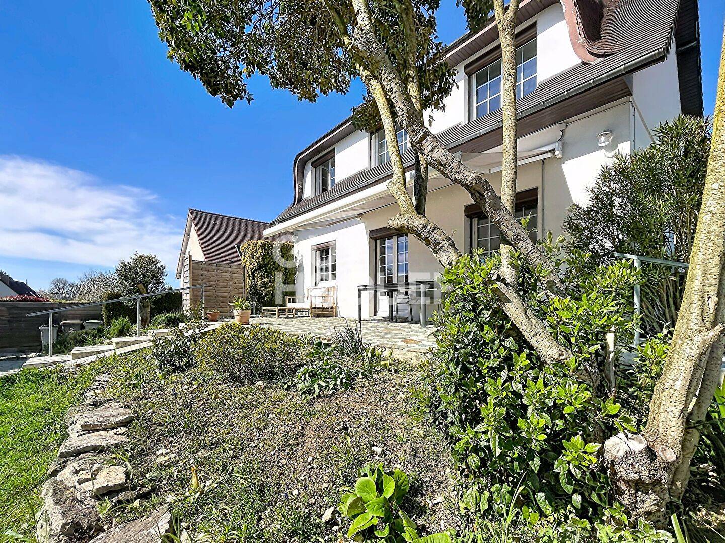 Maison 7 pièces 142 m² · à Cairon · 142 m² · 389 900 €