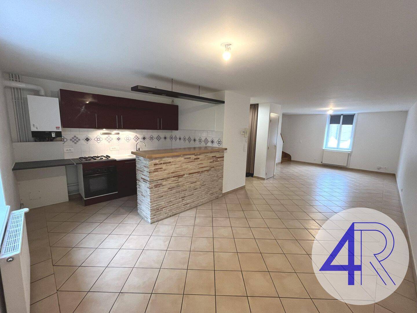 Appartement 3 pièces 77 m² · à Belleville-en-Beaujolais · 77 m² · 700 €