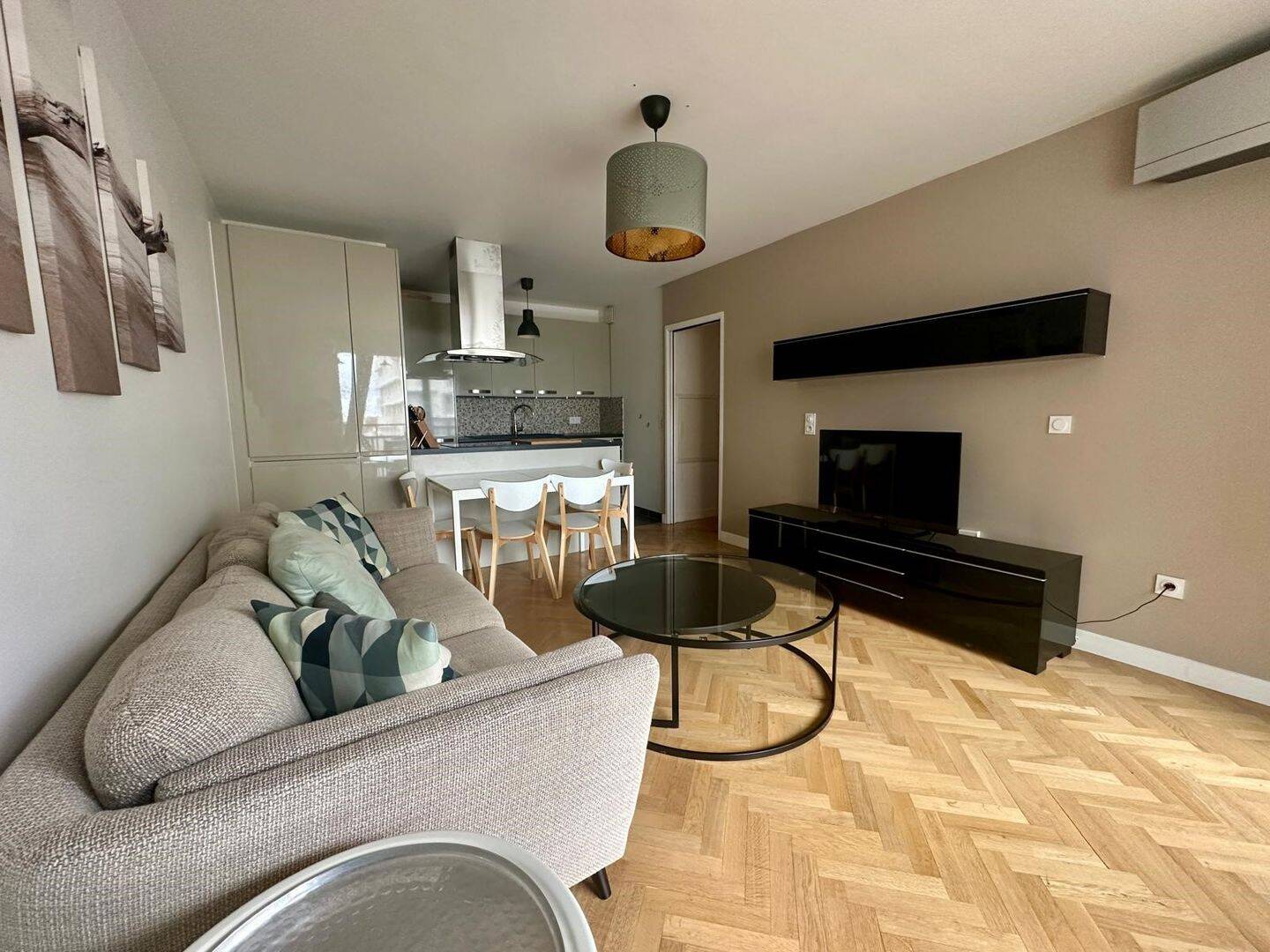 Appartement 3 pièces 58 m² · à Asnières-sur-Seine · 58,5 m² · 1 495 €/mois