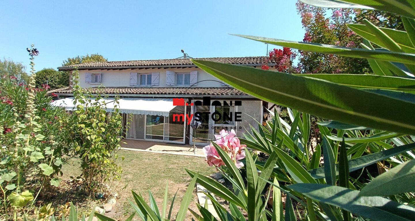 Maison 4 pièces 124 m² · à Bâgé-le-Châtel · 124 m² · 295 000 €