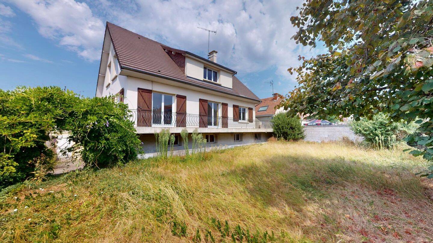 Maison 3 pièces 84 m² · à Mézidon Vallée d'Auge · 83,7 m² · 180 000 €