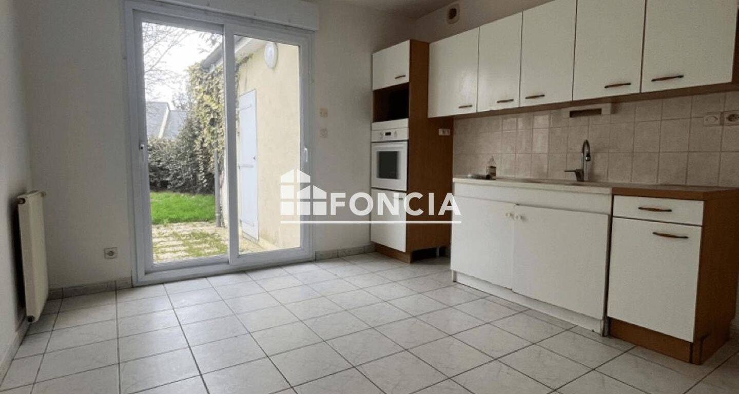 Maison 5 pièces 130 m² · à Sablé-sur-Sarthe · 130,2 m² · 875 €/mois