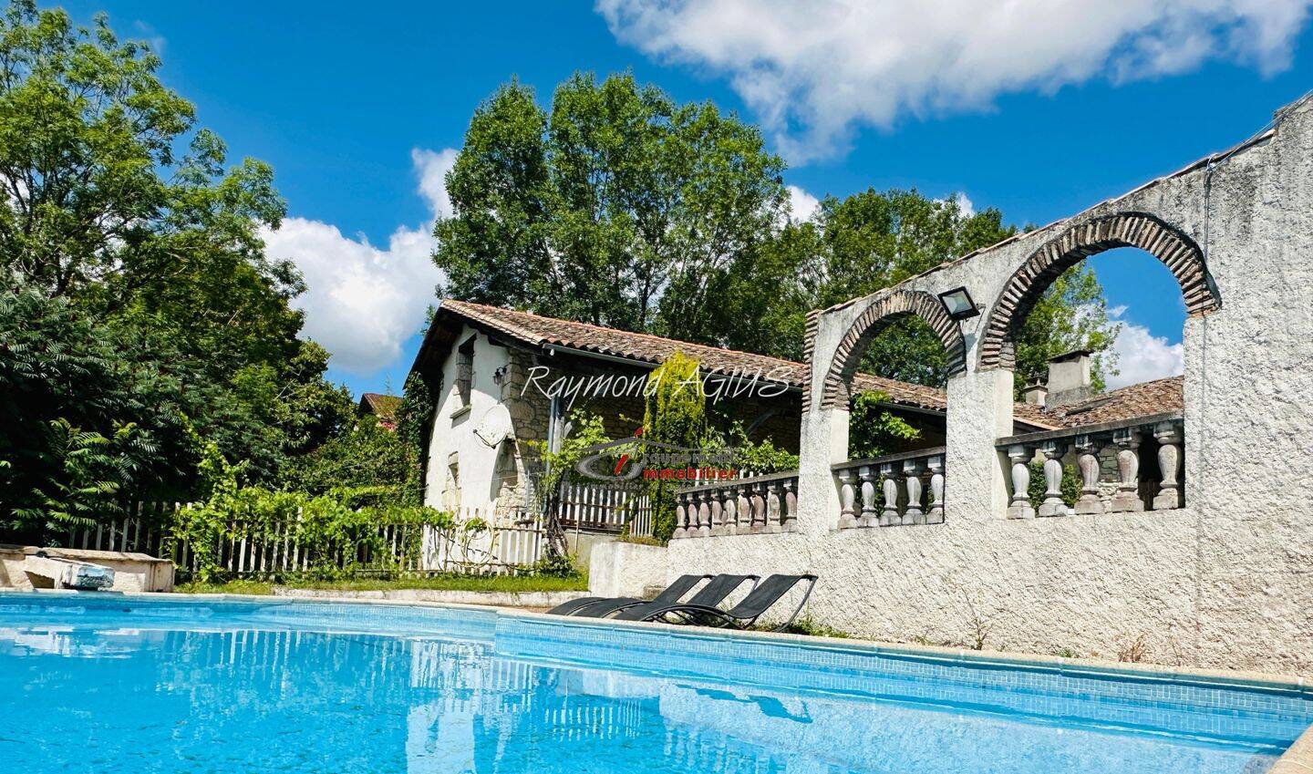 Charmante maison en pierre du XVIe siècle en Dordogne