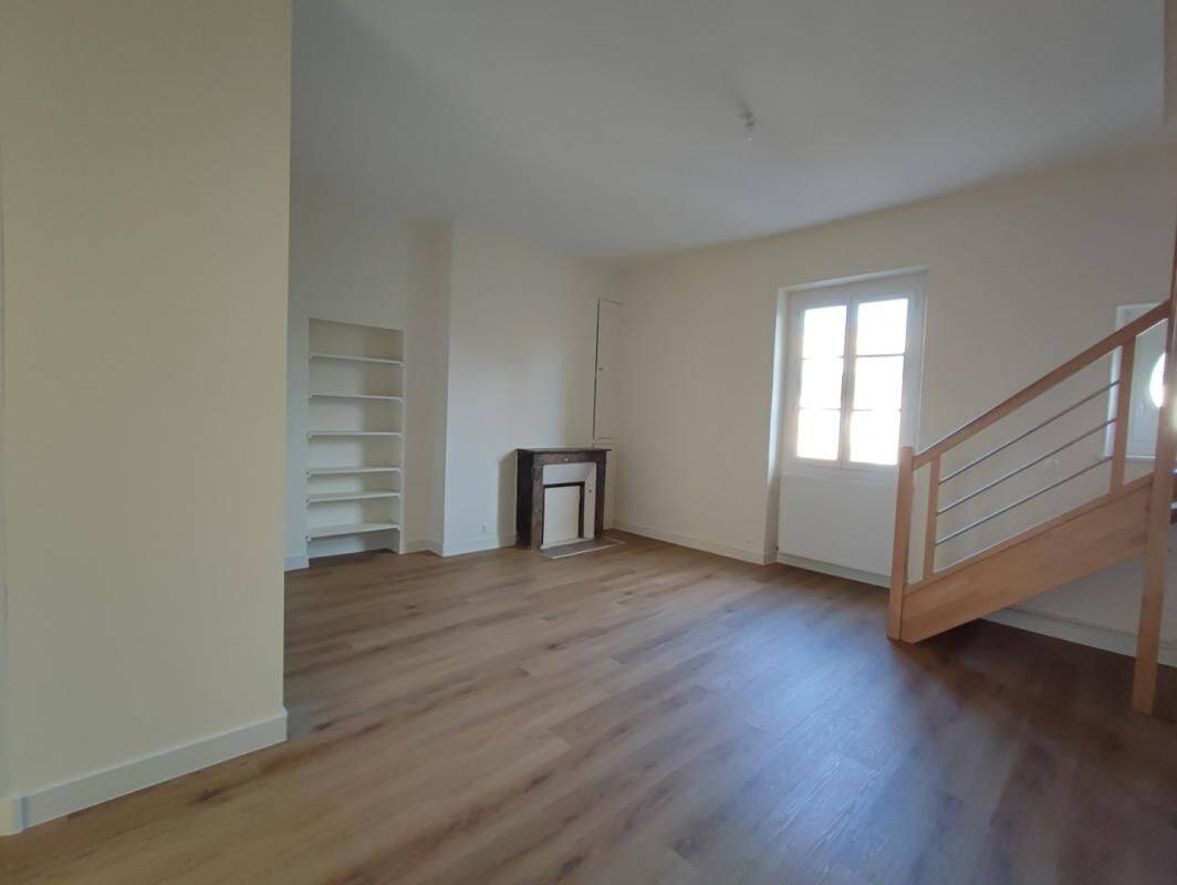 Appartement 6 pièces 62 m² · à Orléans · 62 m² · 967 €/mois