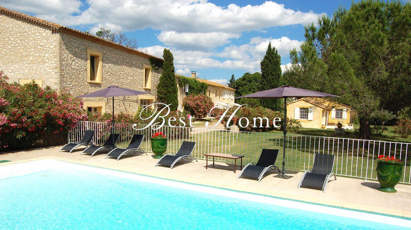 Maison 23 pièces 645 m² · à Saintes-Maries-de-la-Mer · 645 m² · 1 968 000 €
