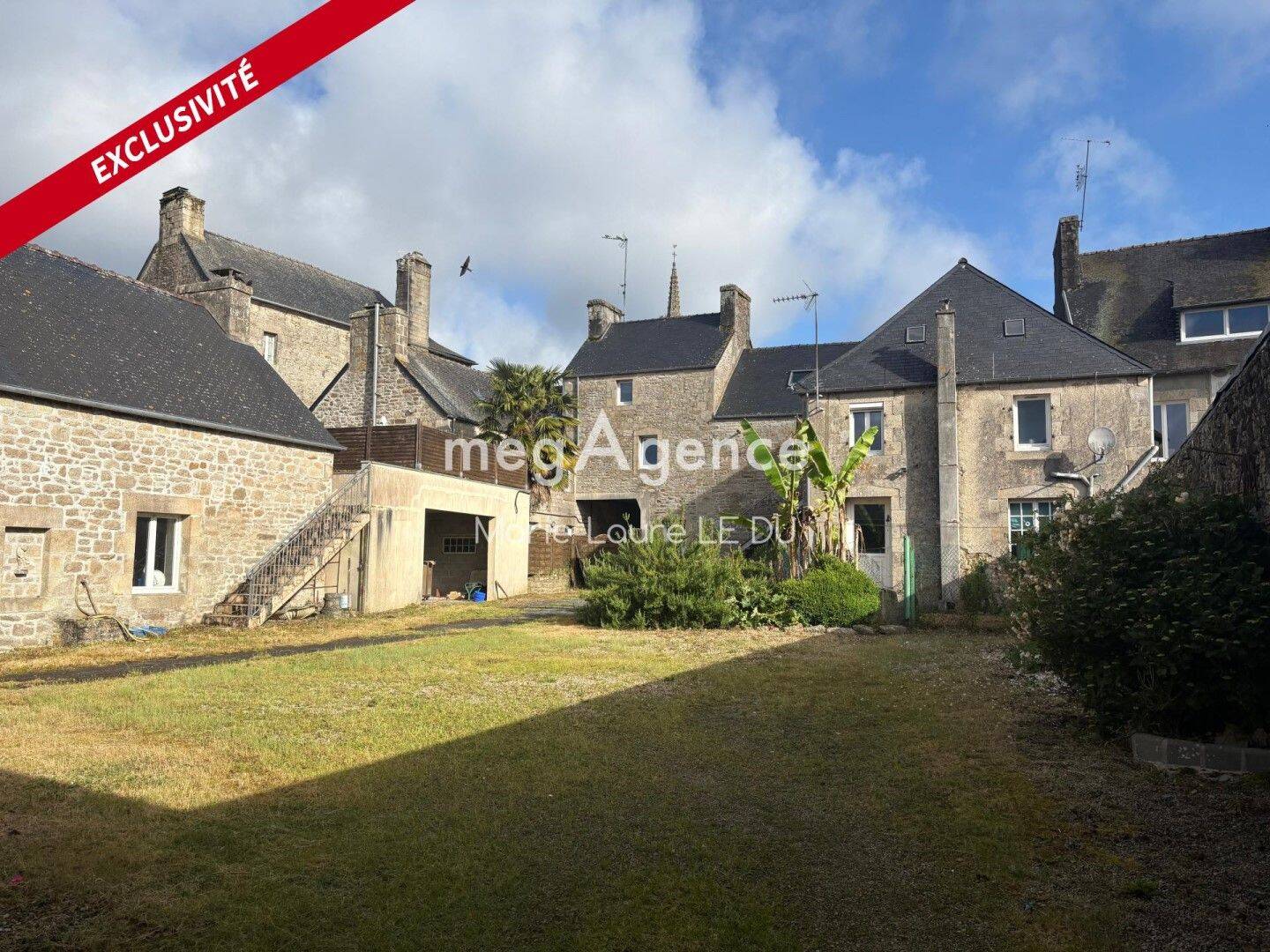 Maison 18 pièces 315 m² · à Guerlesquin · 315 m² · 280 000 €