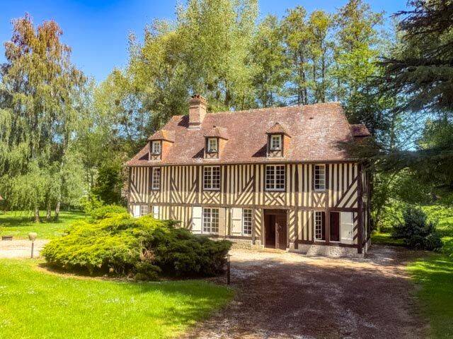 Maison 7 pièces 158 m² · à Saint-Pierre-en-Auge · 158 m² · 550 000 €
