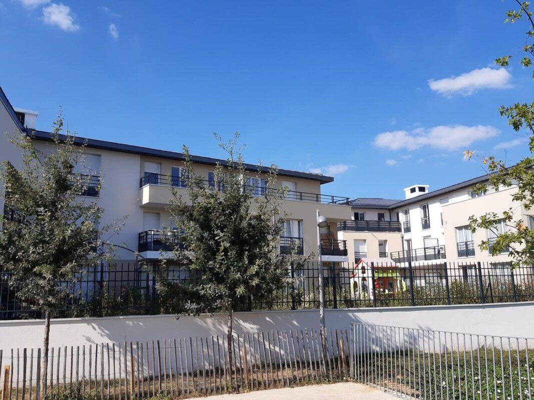 Appartement 3 pièces 59 m² · à Corbeil-Essonnes · 59 m² · 957 €/mois