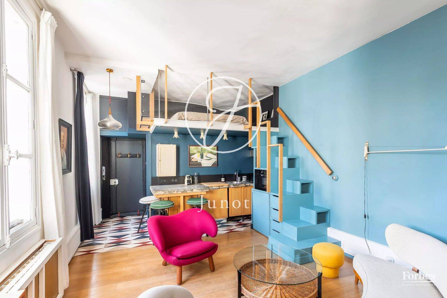 Appartement 2 pièces 32 m² · à Paris 4ème Arrondissement · 31,7 m² · 1 990 €