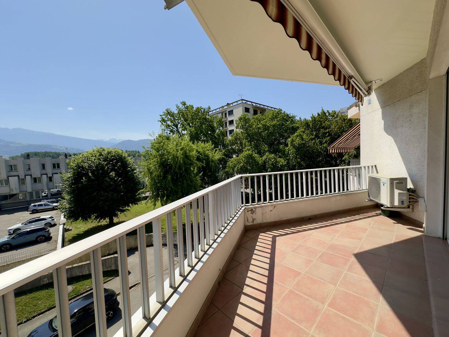 Appartement 4 pièces 101 m² · à Meylan · 101,1 m² · 320 000 €