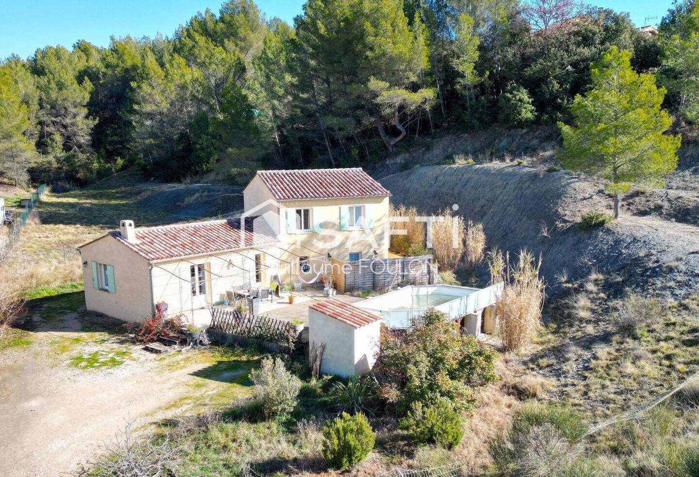 Maison 6 pièces 136 m² · à Saint-Saturnin-lès-Apt · 136 m² · 325 000 €