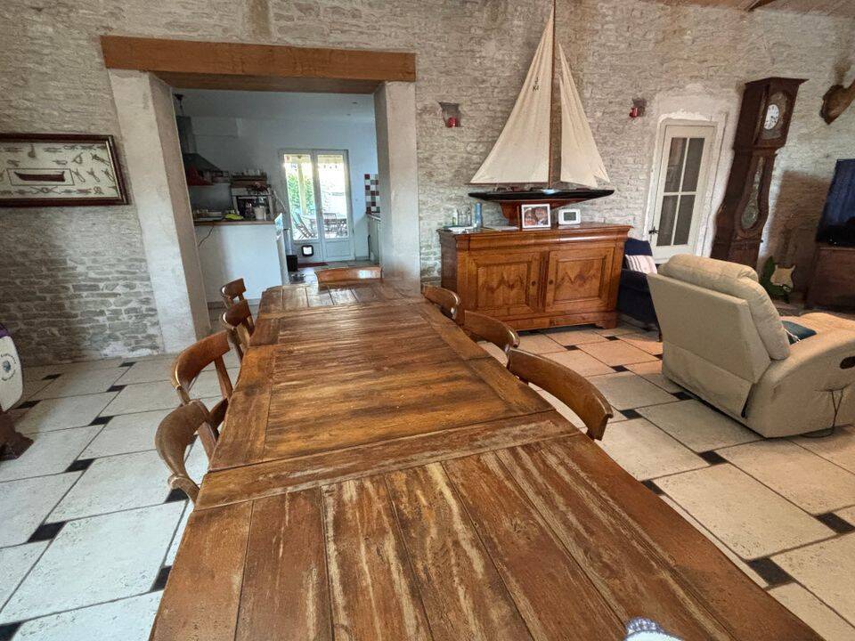 Maison 4 pièces 130 m² · à Saint-Georges-d'Oléron · 130 m² · 1 450 €