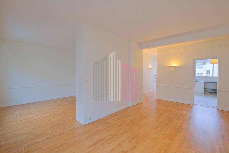 Appartement à louer 1 190 € 4 pièces 2 chambres 91 m² 3ème étage Centre Rennes 35000