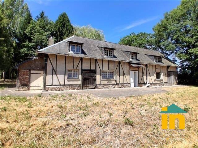 Maison 8 pièces 172 m² · à La Ferté-en-Ouche · 172 m² · 160 000 €