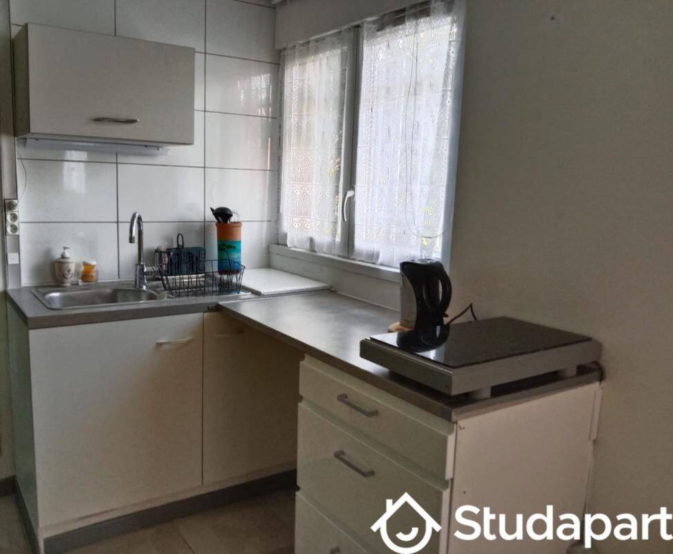 Appartement 2 pièces 19 m² · à Guilherand-Granges · 19 m² · 400 €
