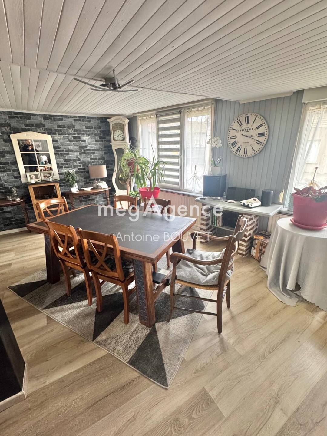 Maison 8 pièces 229 m² · à Bouquemaison · 229 m² · 218 000 €