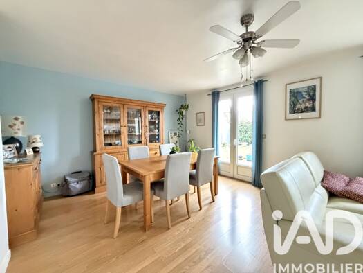 Maison à vendre 313 000 € 5 pièces 3 chambres 90 m² 238 m² de terrain Centre Lisses 91090