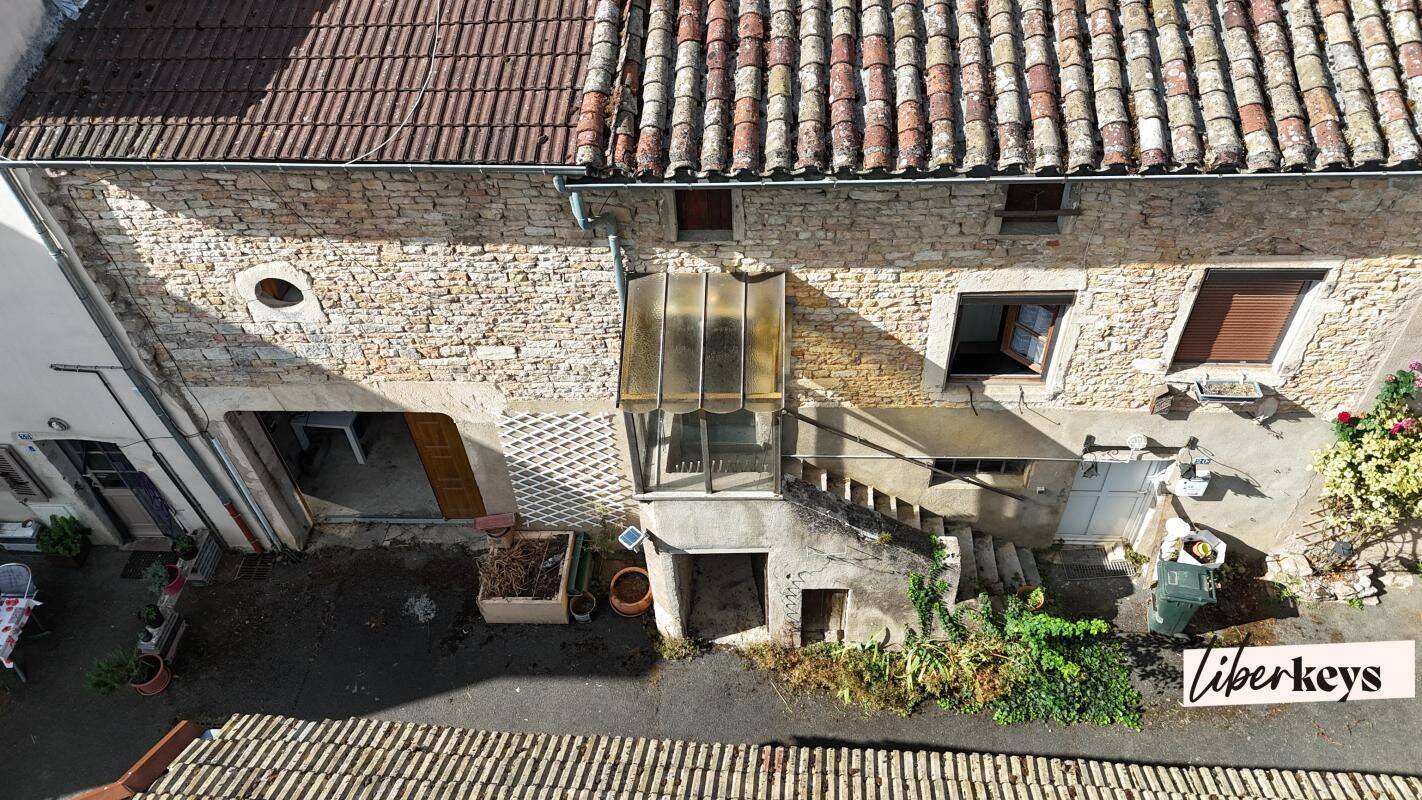 Maison 3 pièces 115 m² · à Uchizy · 115,3 m² · 93 500 €