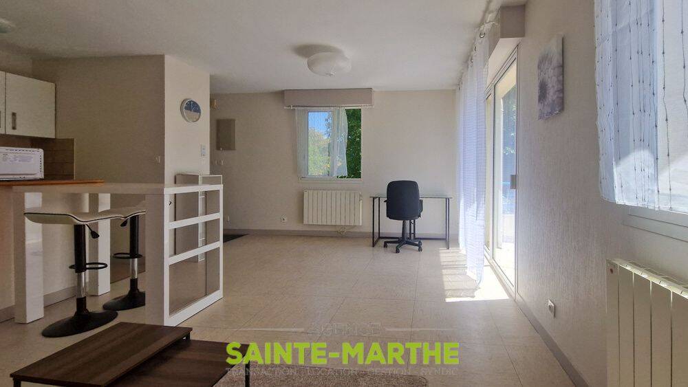 Appartement 1 pièce 32 m² · à Niort · 32 m² · 427 €