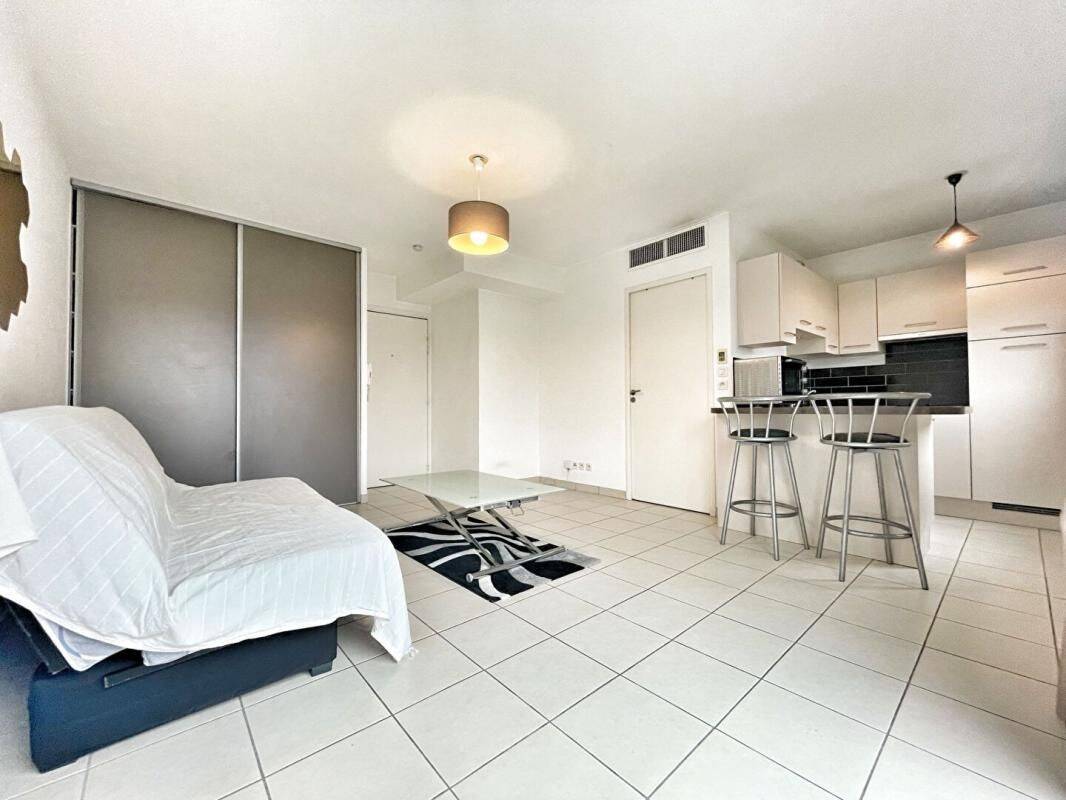 Appartement 1 pièce 27 m² · à La Roquette-sur-Siagne · 27,1 m² · 688 €