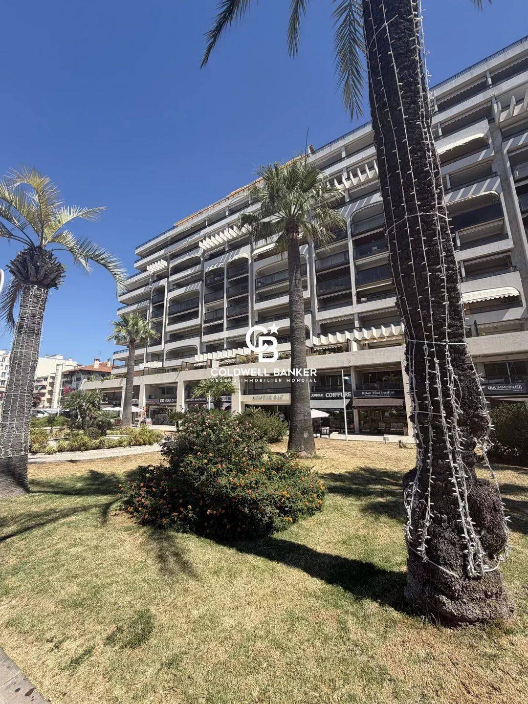Appartement 1 pièce 34 m² · à Antibes · 34 m² · 299 000 €