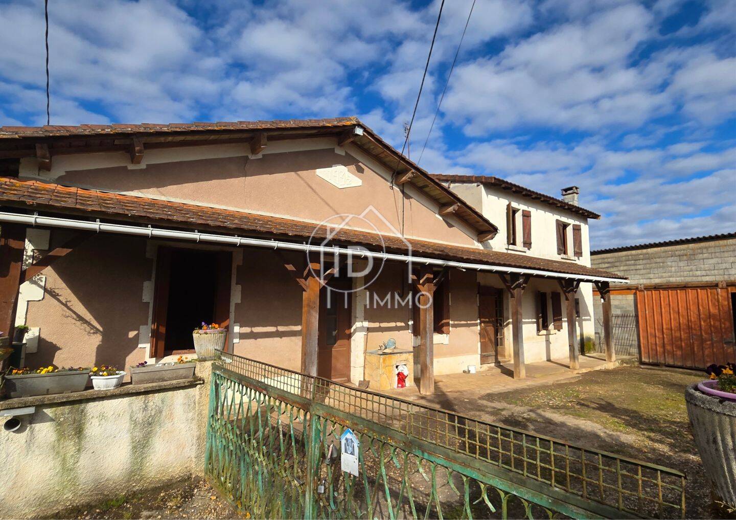 Maison 6 pièces 165 m² · à Montpon-Ménestérol · 165,1 m² · 146 500 €