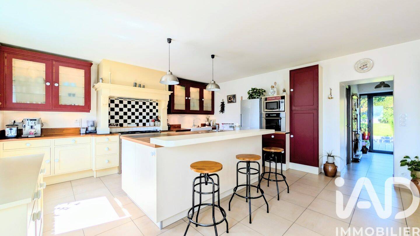 Maison 8 pièces 210 m² · à Bignan · 210 m² · 450 262 €
