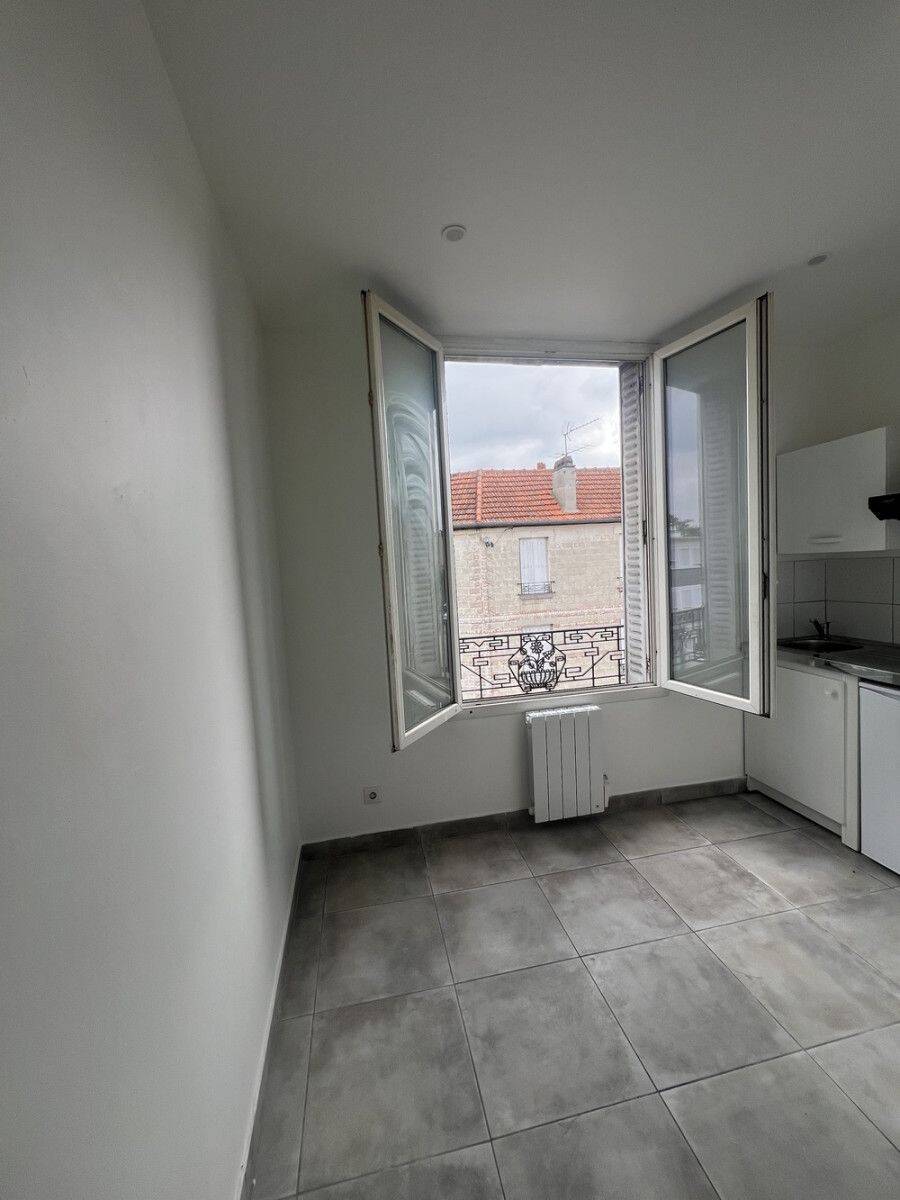 Appartement 1 pièce 10 m² · à Villemomble · 10 m² · 550 €
