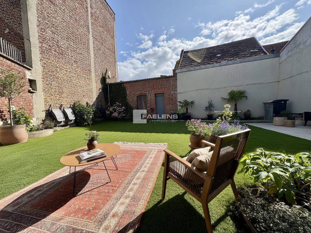 Maison 8 pièces 260 m² · à Saint-Pol-sur-Ternoise · 260 m² · 333 000 €
