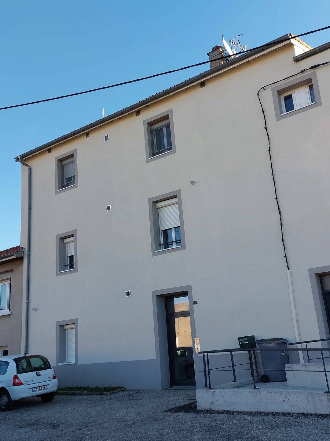 Appartement 4 pièces 96 m² · à Saint-Maurice-en-Gourgois · 96 m² · 645 €