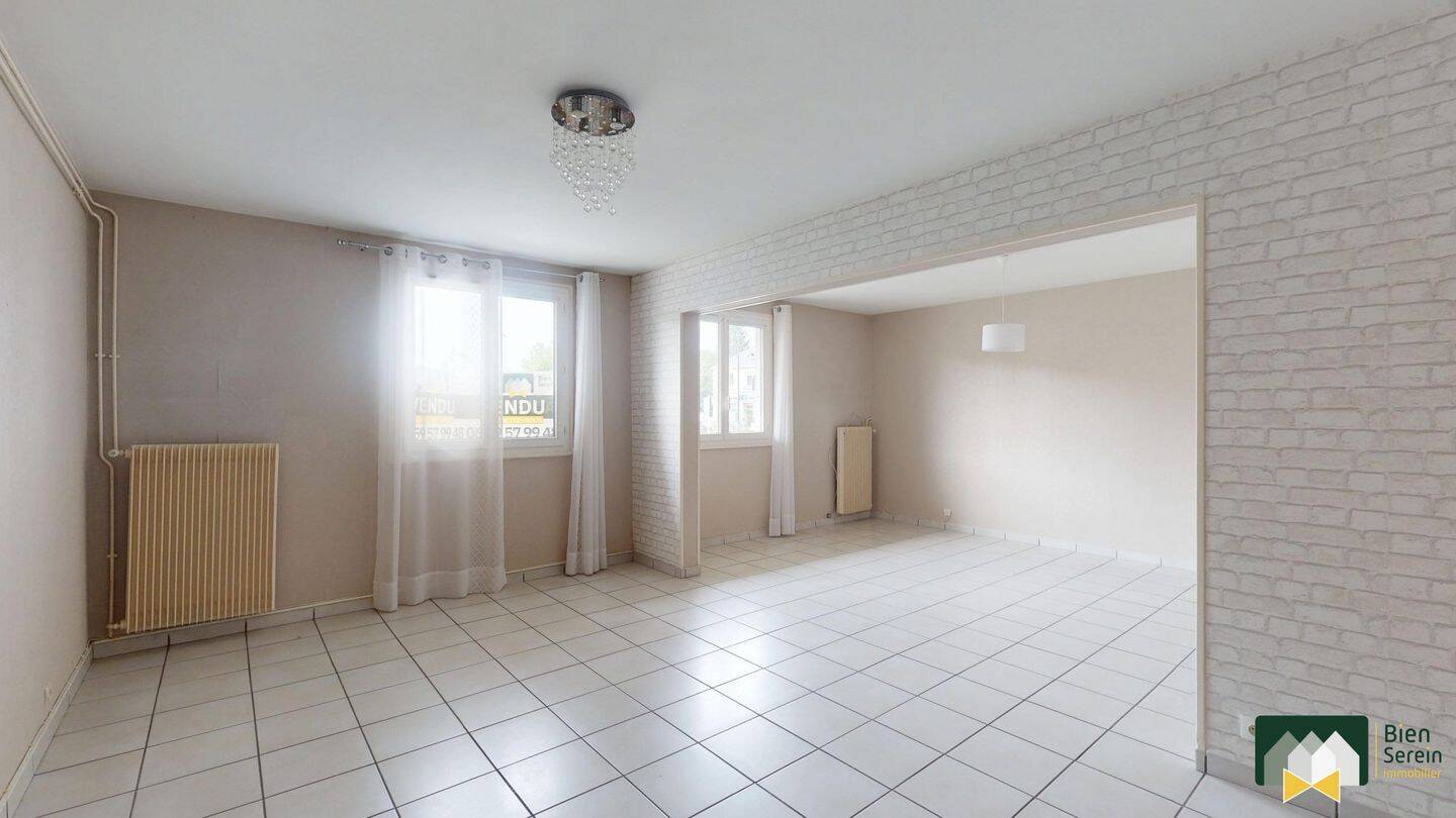 Appartement 4 pièces 93 m² · à Lucé · 92,6 m² · 148 000 €