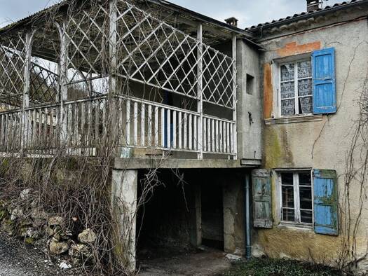 Maison à vendre 50 000 € 3 pièces 2 chambres Sainte-Colombe 05700