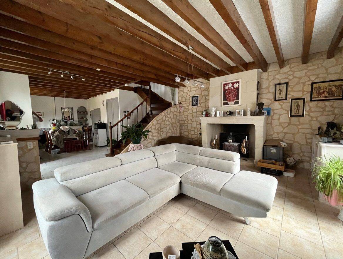 Maison 5 pièces 123 m² · à Les Ulmes · 123 m² · 275 600 €