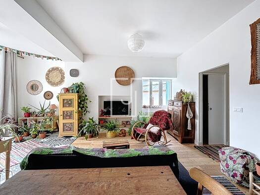 Appartement à vendre 249 000 € 3 pièces 2 chambres 70 m² Étage 1/2 Jausiers 04850