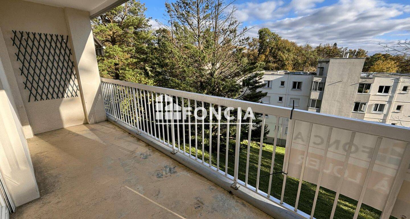 Appartement 3 pièces 80 m² · à Caluire-Et-Cuire · 79,5 m² · 1 150 €