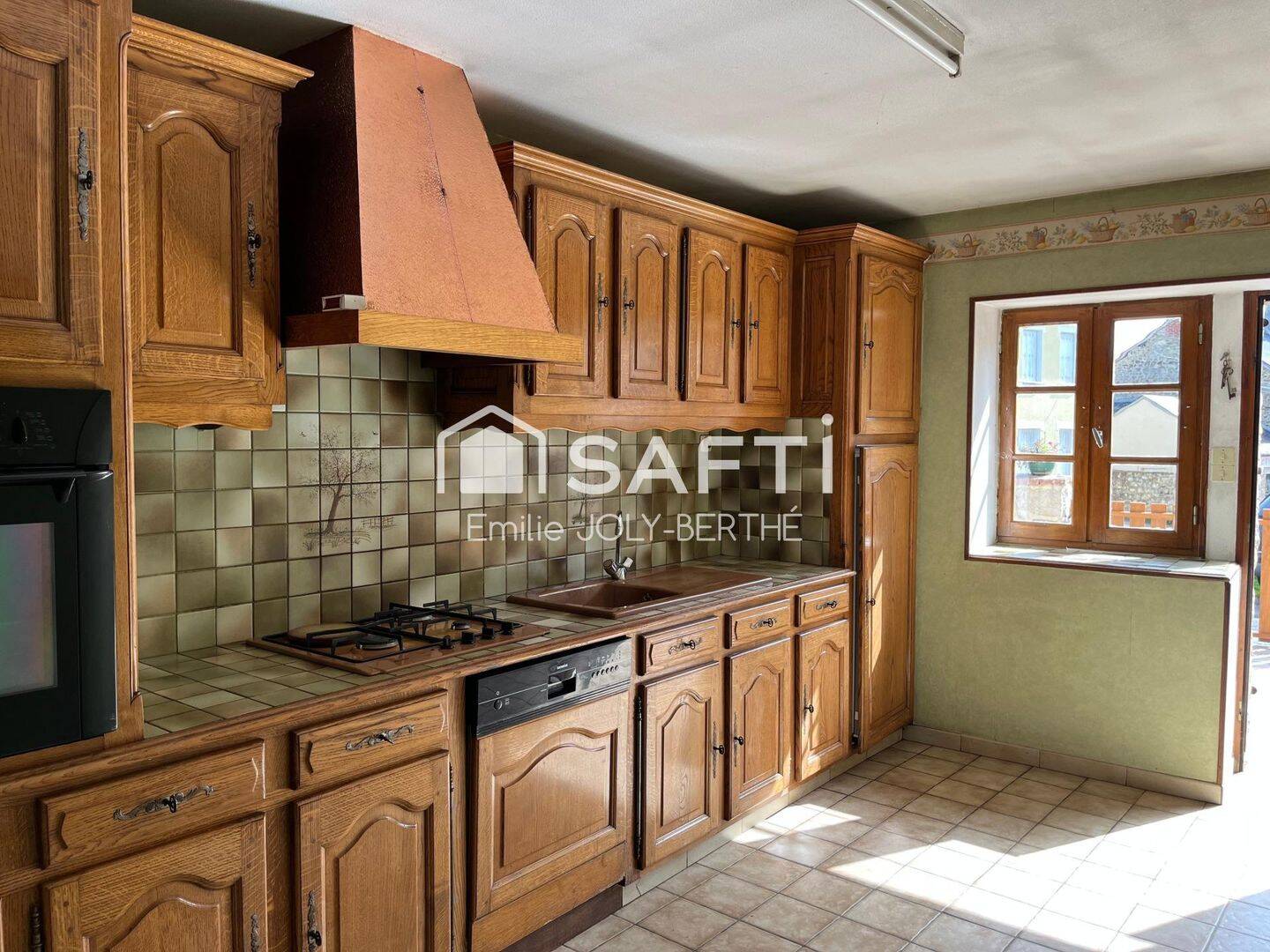 Maison 5 pièces 105 m² · à Neuilly-le-Vendin · 105 m² · 44 500 €