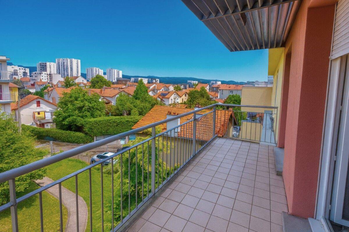 Appartement 2 pièces 37 m² · à Clermont-Ferrand · 37 m² · 599 €