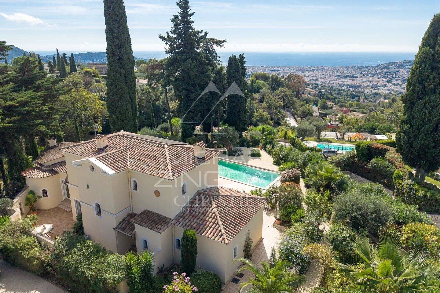 Maison 6 pièces 177 m² · à Nice · 176,5 m² · 2 490 000 €