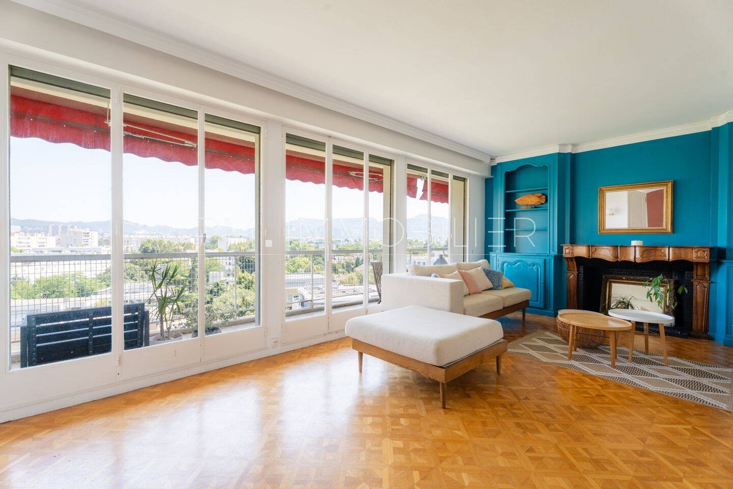 Appartement 5 pièces 163 m² · à Marseille 8ème Arrondissement · 162,9 m² · 3 013 €