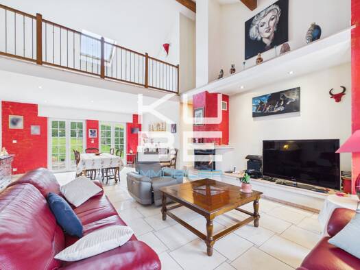 Maison à vendre 859 000 € 8 pièces 6 chambres 220 m² 714 m² de terrain Thionville 57100