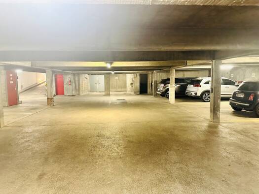 Parking à louer 157 € 15 m² Emeriau-Zola Paris 15ème arrondissement 75015