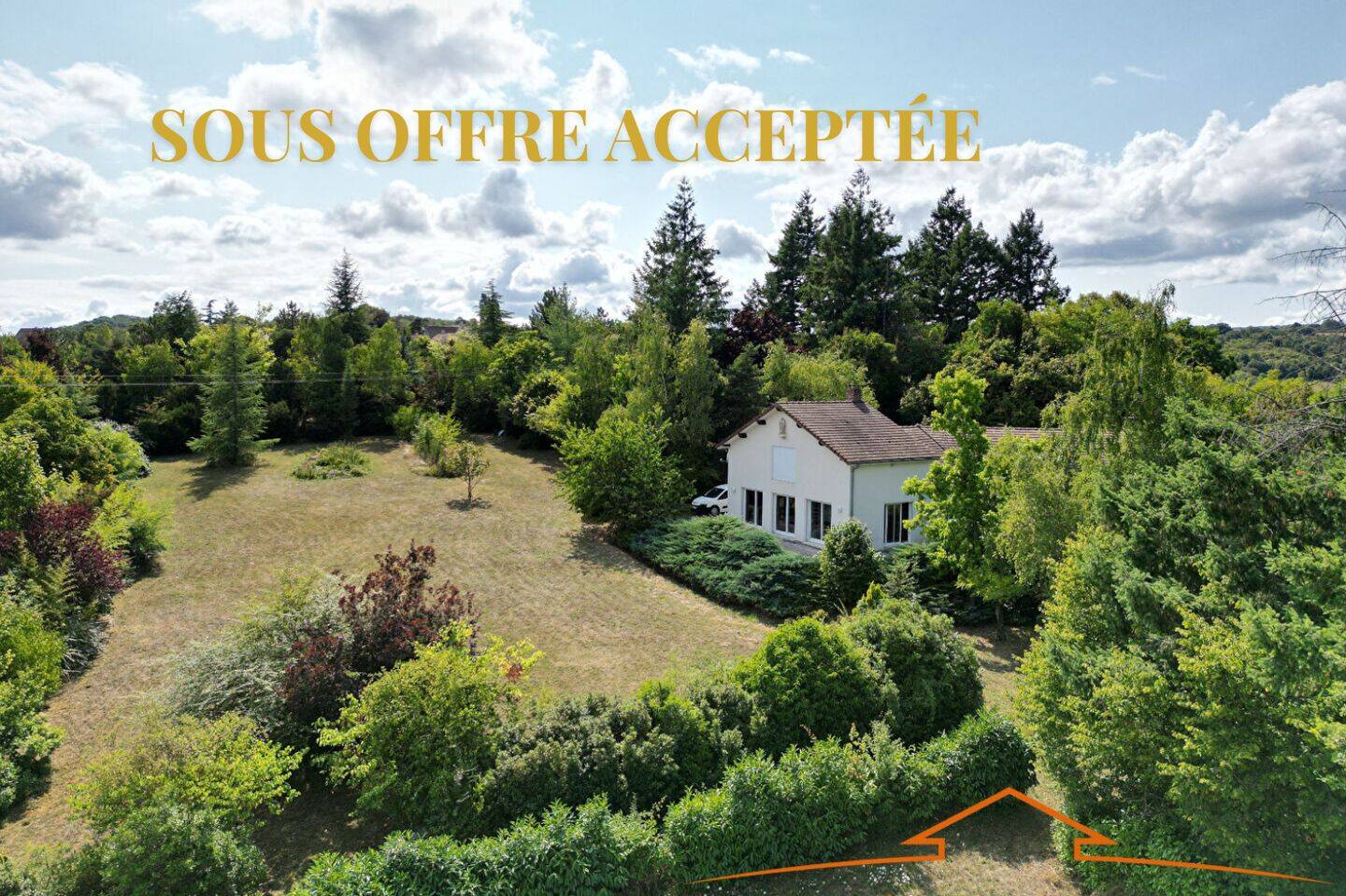 Maison 12 pièces 370 m² · à Jambles · 370 m² · 350 000 €