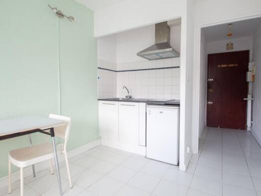 Appartement à louer 320 € 1 pièce 18,7 m² XIV Juillet Pau 64000