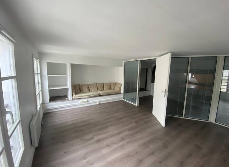 Local commercial à louer 2 850 € 76,7 m²<br/>Surface de vente Vendôme Paris 1er 75001
