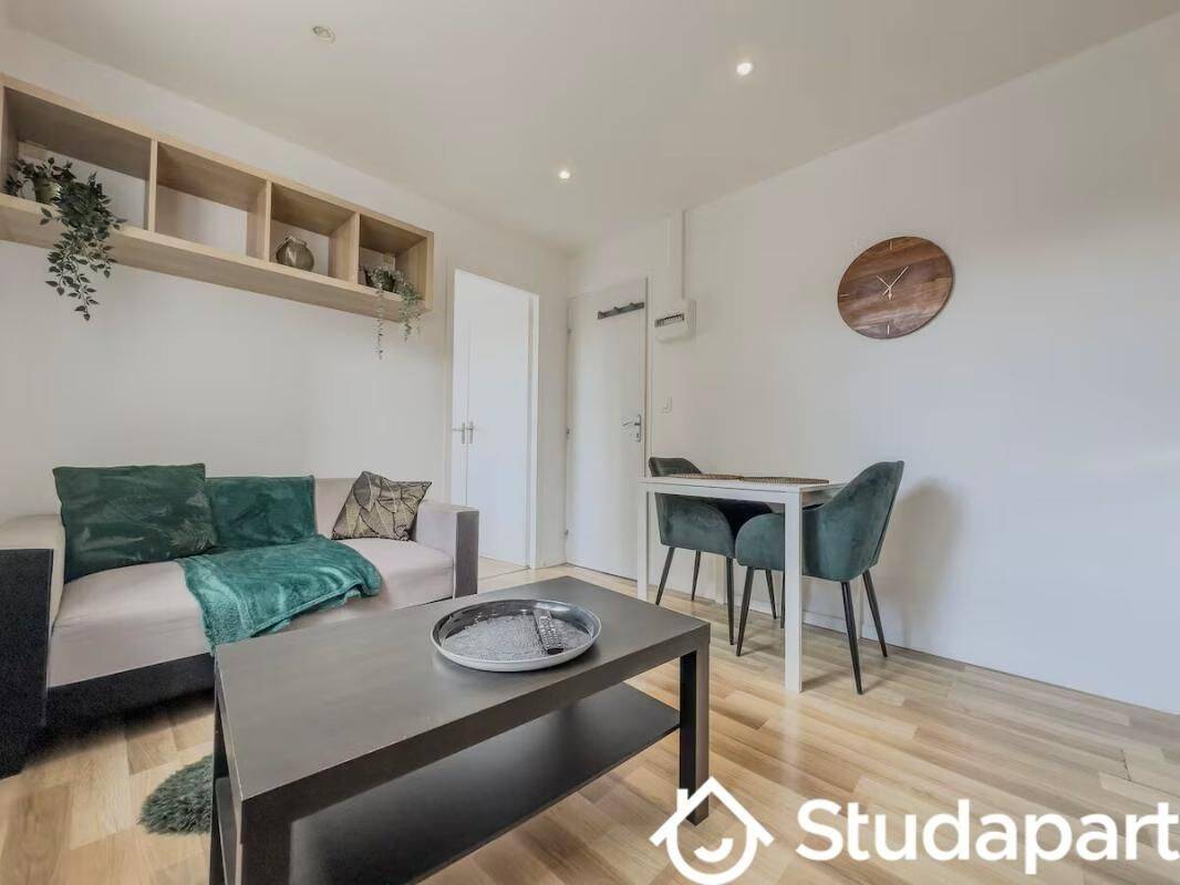Appartement 2 pièces 16 m² · à Saint-Martin-d'Hères · 16 m² · 749 €/mois
