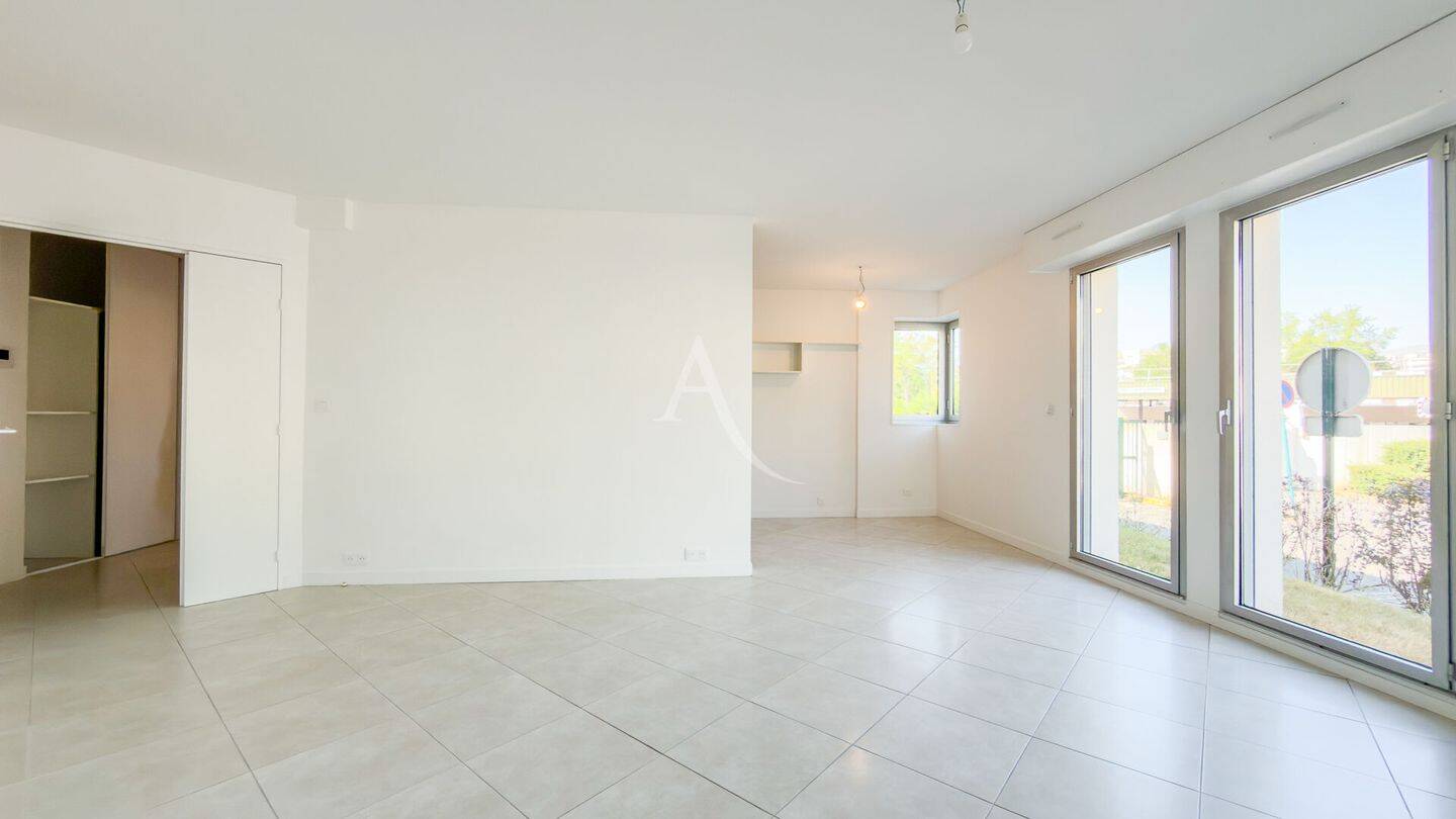 Appartement 3 pièces 69 m² · à Montgeron · 69 m² · 1 225 €